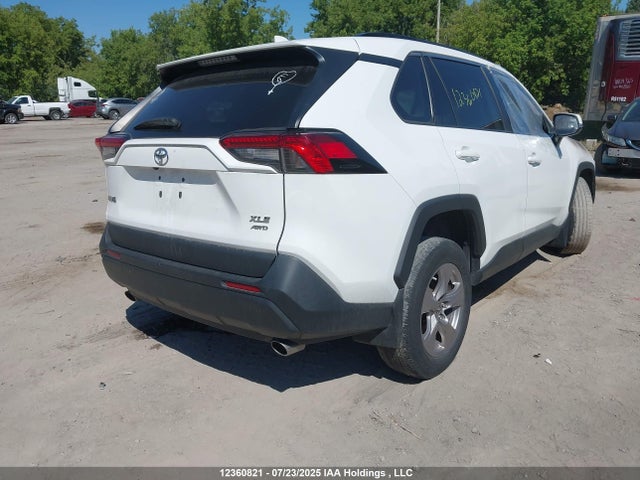 12360821 :رقم المزاد ، 2T3R1RFV5NC297783 vin ، 2022 Toyota Rav4 Xle مزاد بيع