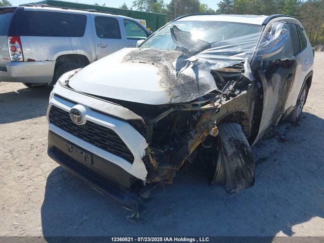 12360821 :رقم المزاد ، 2T3R1RFV5NC297783 vin ، 2022 Toyota Rav4 Xle مزاد بيع