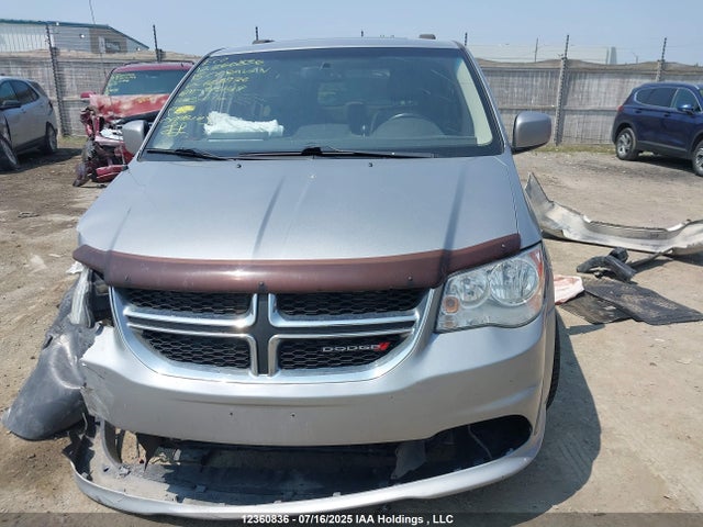 2C4RDGDG9FR633736 Dodge Grand Caravan