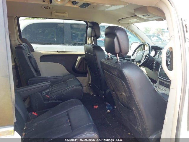 2C4RC1CG8FR708122 Chrysler Town and Country