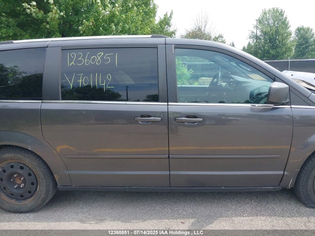 2C4RDGBGXFR701142 Dodge Grand Caravan