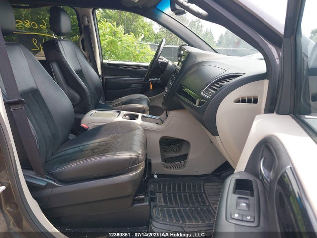 2C4RDGBGXFR701142 Dodge Grand Caravan