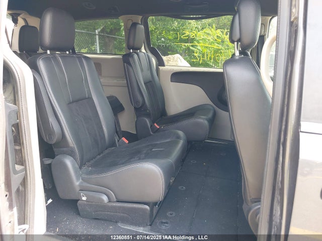 2C4RDGBGXFR701142 Dodge Grand Caravan