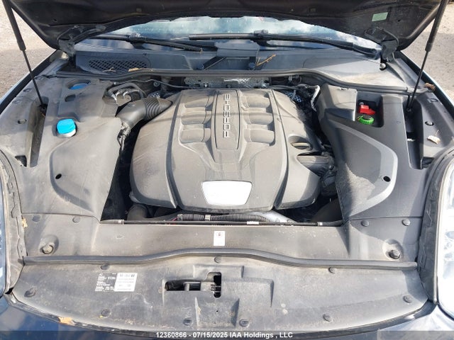 Porsche 2015 2015 WP1AF2A2XFLA40753 Image 10