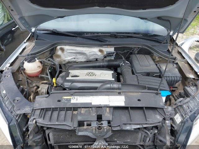 WVGNV7AX3HK008889 Volkswagen Tiguan