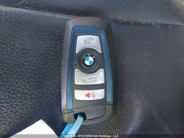 WBA2G3C32HV986719 BMW 2017