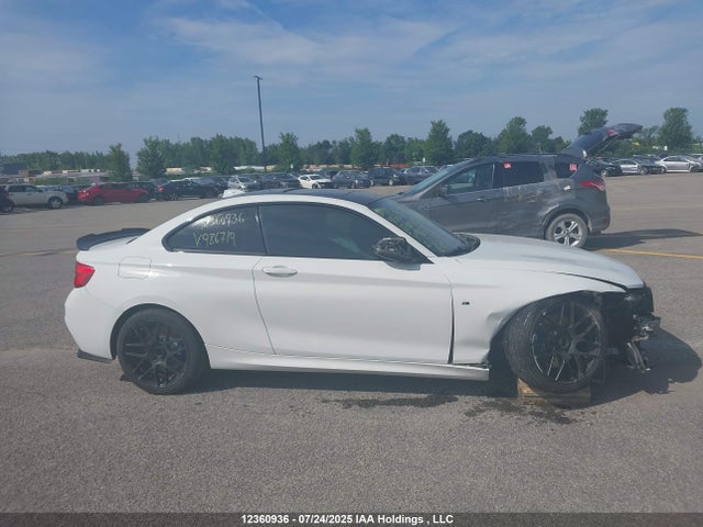 WBA2G3C32HV986719 BMW 2017