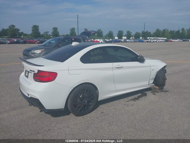 WBA2G3C32HV986719 BMW 2017