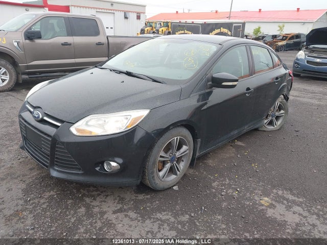 Ford 2014 2014 1FADP3F25EL384943 Image 2