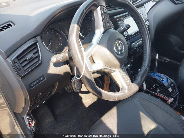 JN1BJ1CR6KW340715 Nissan 2019