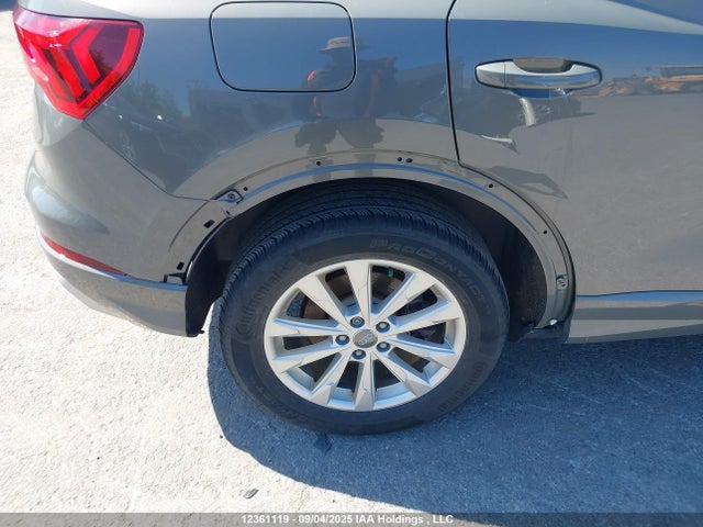 WA1AECF39L1122728 Audi Q3