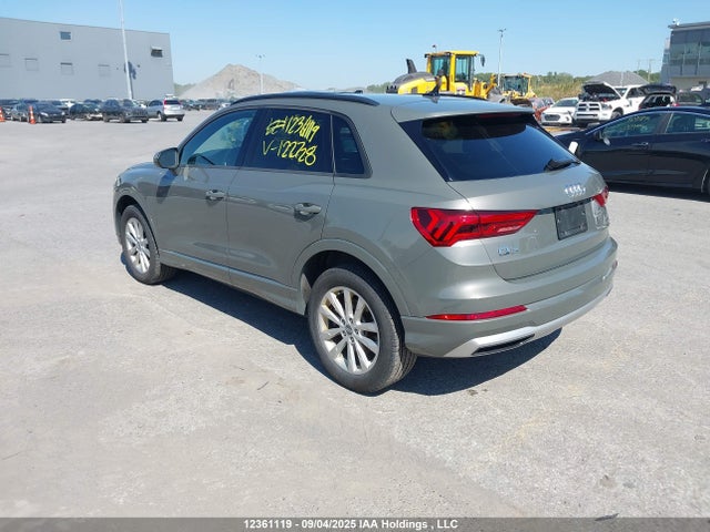 WA1AECF39L1122728 Audi Q3