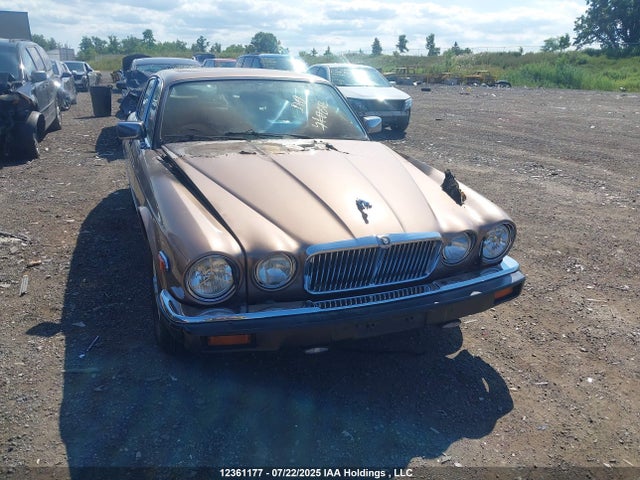 12361177 :رقم المزاد ، SAJBN1044HC471776 vin ، 1987 Jaguar Xj12 مزاد بيع