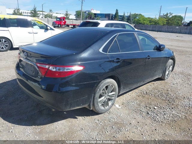 4T1BF1FKXHU417518 Toyota CAMRY SE