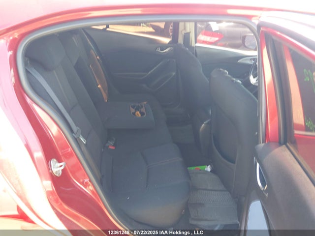 JM1BN1V7XJ1173932 Mazda pe