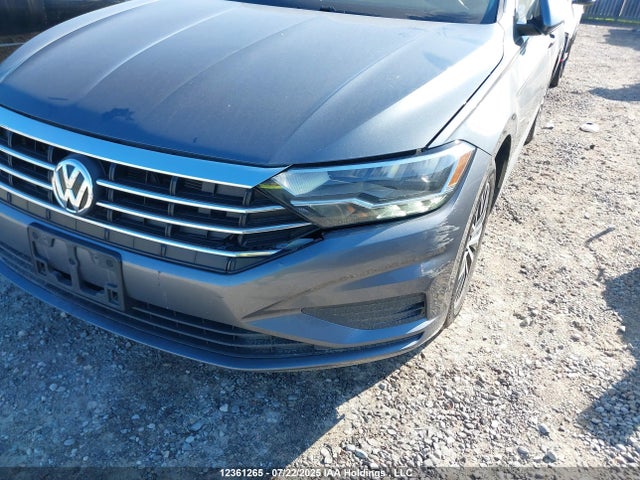 3VWC57BU9MM037832 Volkswagen tsi