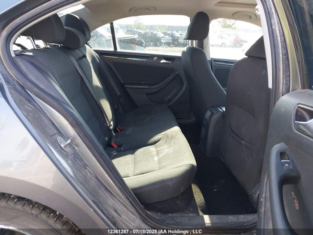 3VWD67AJ1GM319301 Volkswagen 2016