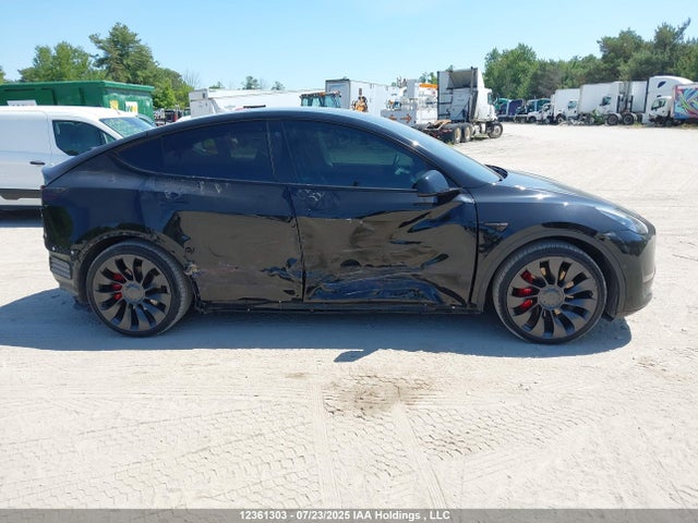 7SAYGDEF7NF468791 Tesla Model Y