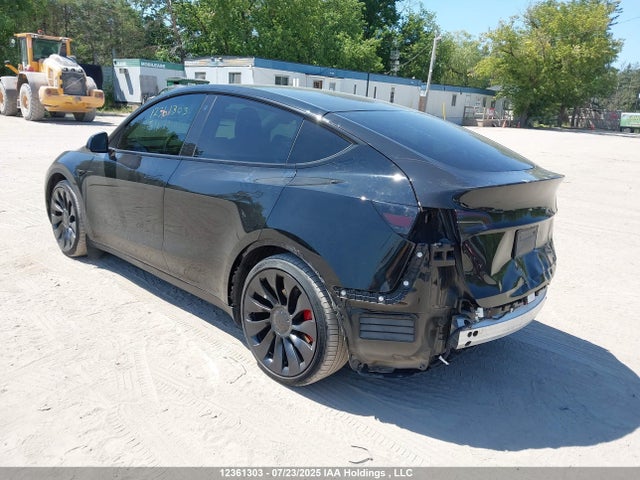 7SAYGDEF7NF468791 Tesla Model Y
