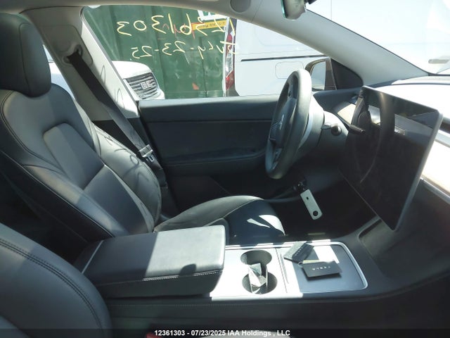 7SAYGDEF7NF468791 Tesla Model Y