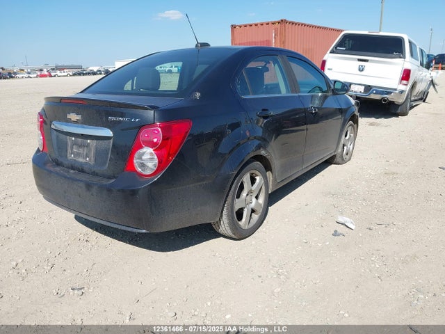 1G1JC5SH8F4190023 Chevrolet luw