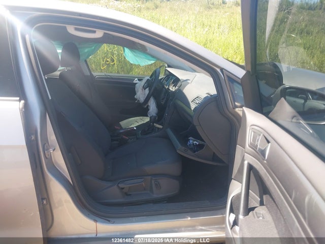 3VWG57AU2KM028874 Volkswagen 2019