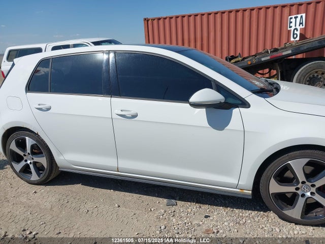 3VW5T7AU3FM004490 Volkswagen 2015