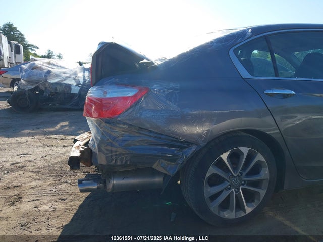 1HGCR2F58EA812523 Honda k24w1