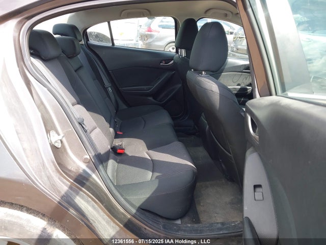 3MZBM1V76FM182511 Mazda pe