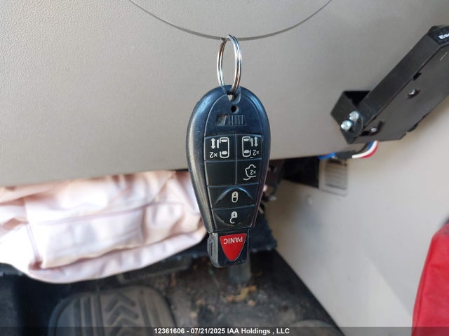 2C4RDGDG8GR381737 Dodge Grand Caravan
