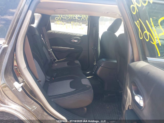 1C4PJLCB1EW271468 Jeep Cherokee