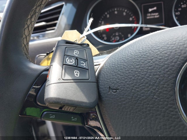 3VV2B7AX8LM054415 Volkswagen Tiguan