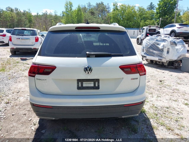 3VV2B7AX8LM054415 Volkswagen Tiguan