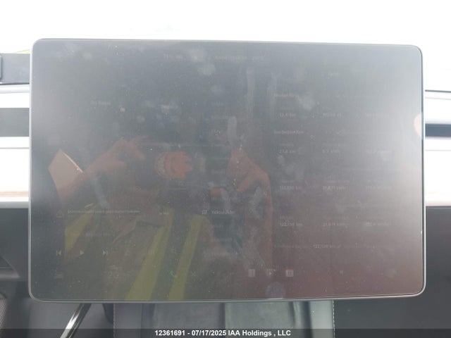 Tesla Model Y 2024 7SAYGDEE8RF043433 Image 7