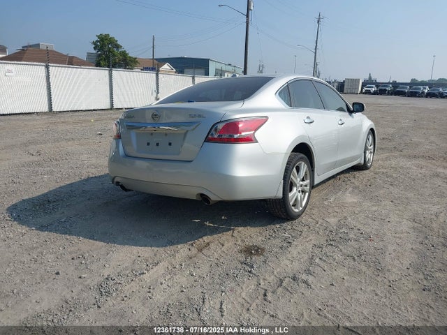 1N4BL3AP6EN248119 Nissan 2014