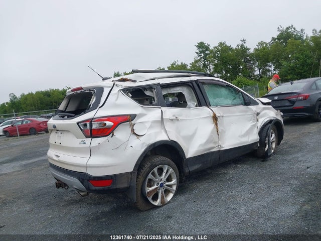 1FMCU9G97HUA70251 Ford 2017