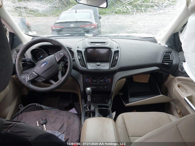 1FMCU9G97HUA70251 Ford 2017