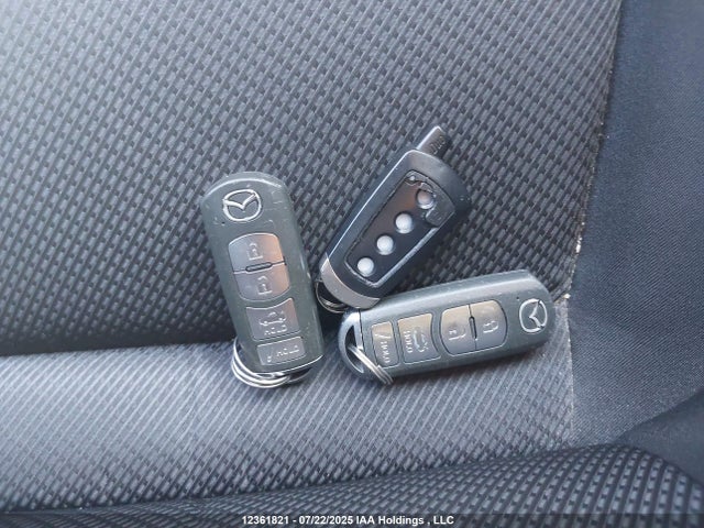 3MZBN1U73JM239884 Mazda pe