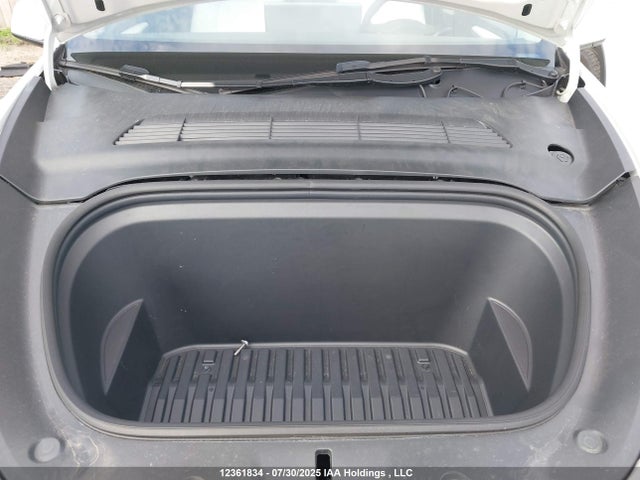7SAYGDEF2PF666276 Tesla Model Y