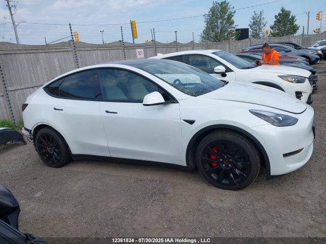 7SAYGDEF2PF666276 Tesla Model Y