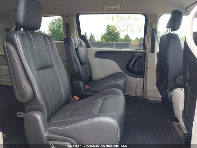 2C4RDGDG5GR376818 Dodge Grand Caravan