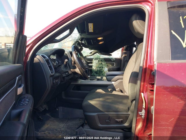 12361877 :رقم المزاد ، 3C6UR5DL1KG559264 vin ، 2019 Ram 2500 Big Horn مزاد بيع