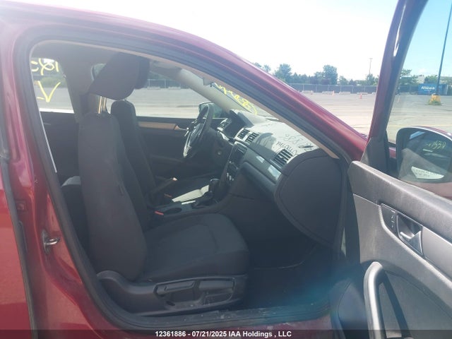 Volkswagen Passat 2015 1VWAS7A31FC071552 Image 5