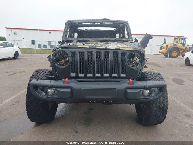 1C4HJXFG9JW104420 Jeep Wrangler