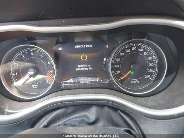 1C4PJMBSXFW678715 Jeep 2015