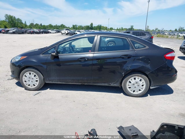Ford Fiesta 2014 3FADP4BEXEM223556 Image 15