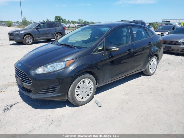 Ford Fiesta 2014 3FADP4BEXEM223556 Image 2