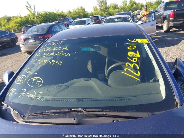 Hyundai dohc mpi nu 2016 5NPDH4AE1GH790935 Image 17