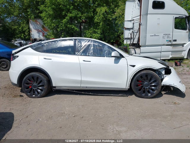 5YJYGDEF6MF137549 Tesla 2021