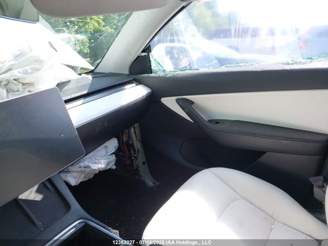 5YJYGDEF6MF137549 Tesla 2021